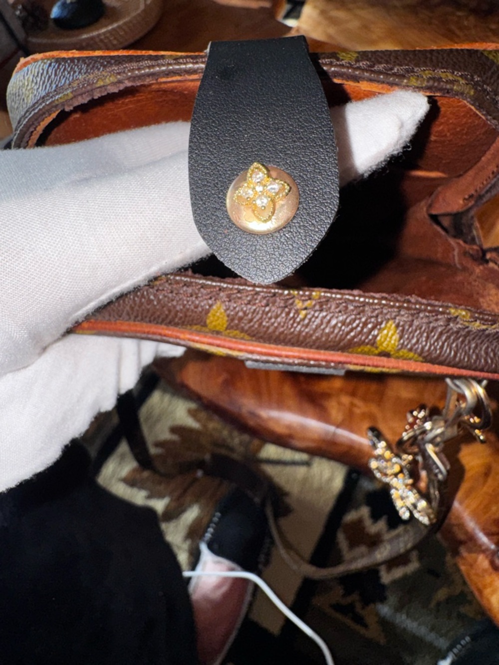 Louis Vuitton Crossbody
monogram bag DANUBE vintage reinvented - Picture 15 of 16